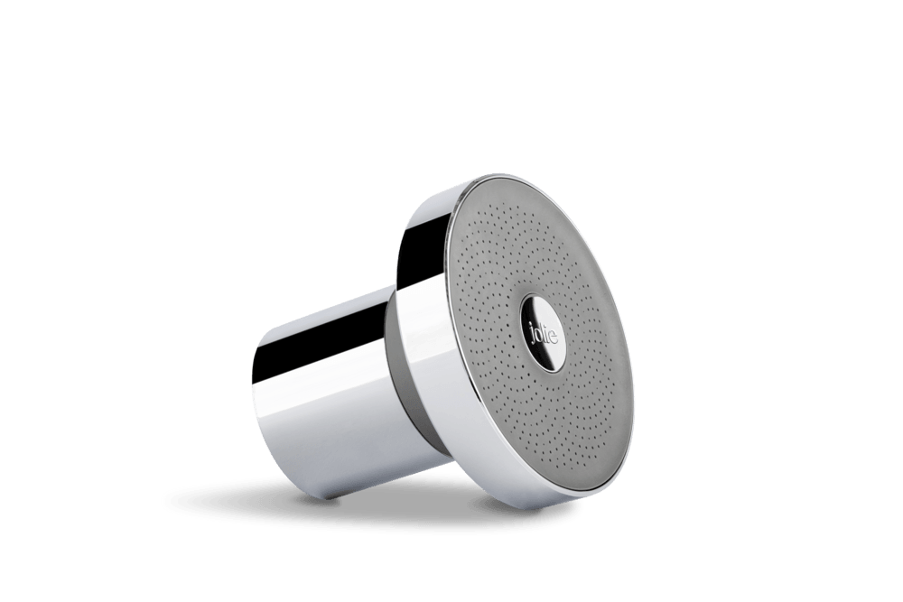 Filtered shower water flow for skin and hair health